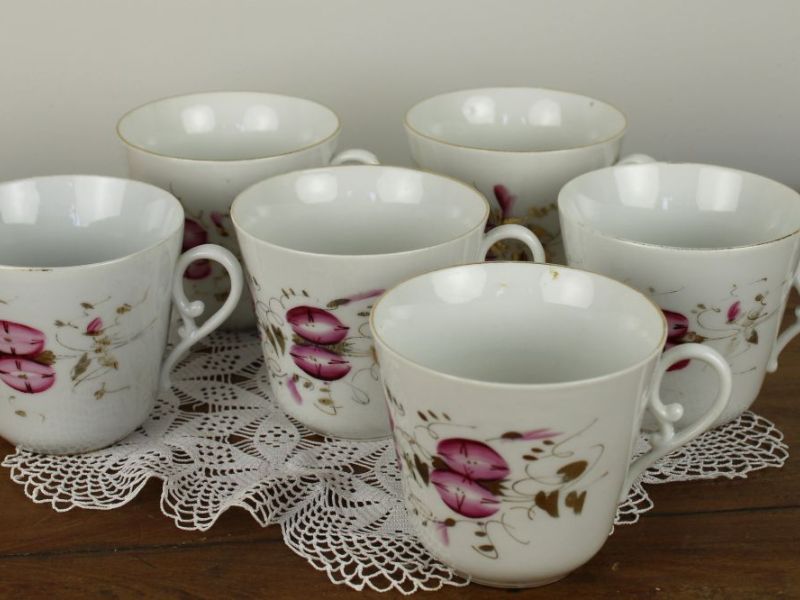 Franse handbeschilderde kopjes