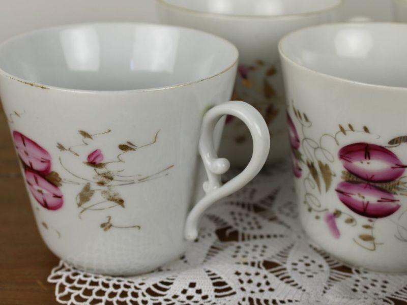 Franse handbeschilderde kopjes