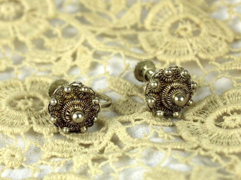 Zeeuwse knop oorbellen zilver
