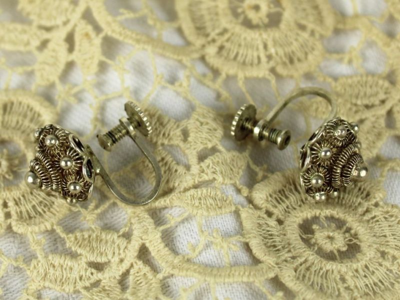 Zeeuwse knop oorbellen zilver