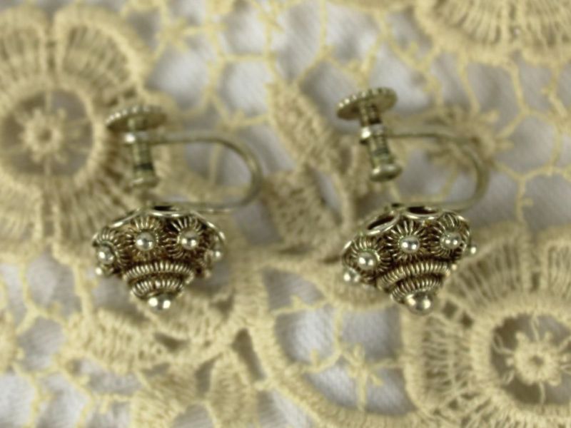 Zeeuwse knop oorbellen zilver