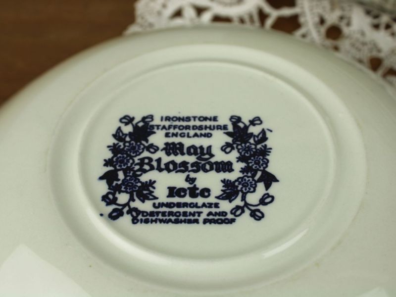 schaaltjes May Blossom servies